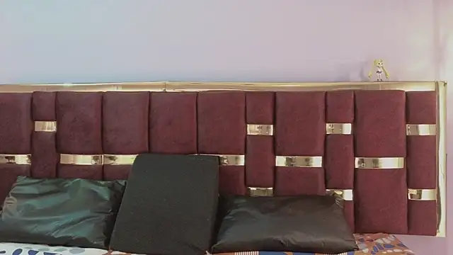 ling ling24 online show from March 6, 2025, 3:57 am