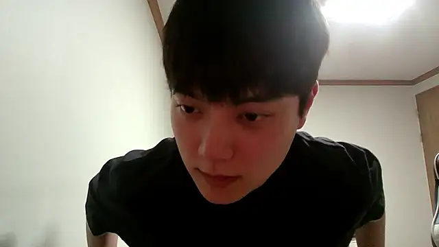 Snapshot of dhwisydy chatting on April 14, 2026, 3:06 pm dhwisydy online show from April 14, 2026, 3:06 pm