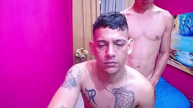 Snapshot of hugecocks_hot chatting on February 16, 2026, 7:45 pm hugecocks hot online show from February 16, 2026, 7:45 pm