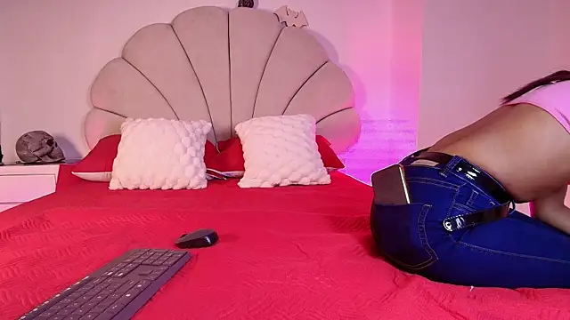 nata luna online show from October 28, 2025, 7:24 pm