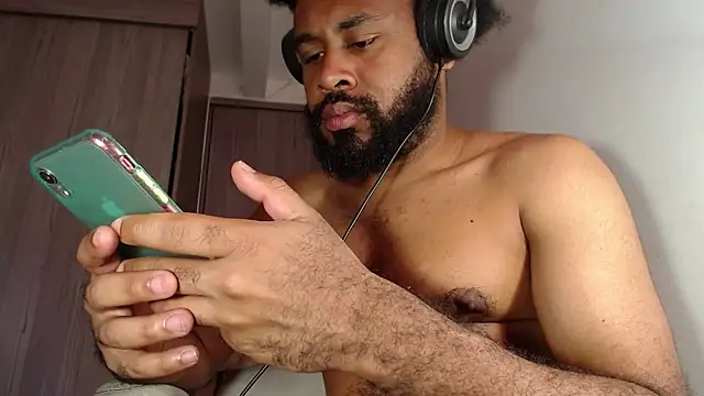 KaelMoreau online show from March 15, 2025, 5:26 pm