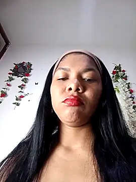 DIORA Latina online show from October 20, 2025, 4:14 am