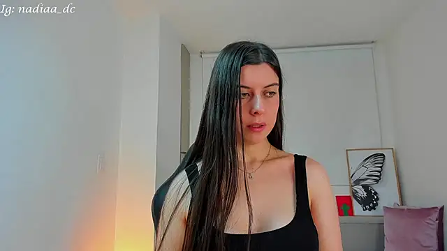 Snapshot of Nadiaa_ chatting on January 16, 2025, 4:07 am Nadiaa online show from January 16, 2025, 4:07 am