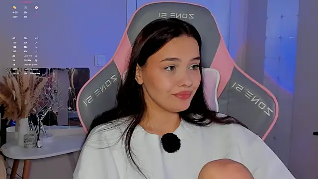  Sweetie  online show from November 13, 2025, 6:50 am