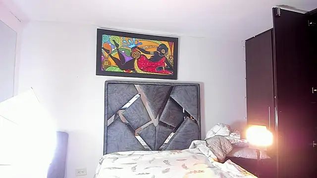 Vahiolet smith online show from November 8, 2025, 3:32 am