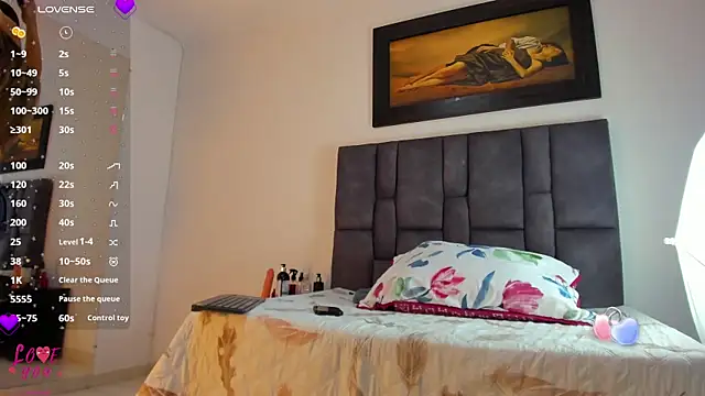 Vahiolet smith online show from March 25, 2026, 3:17 am