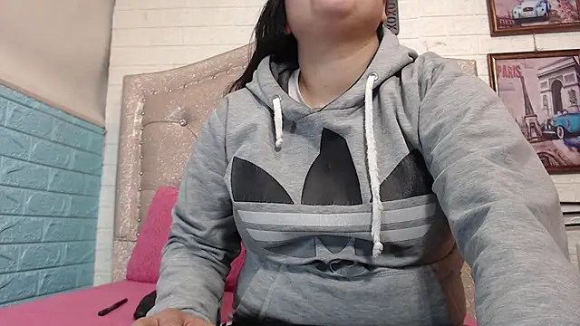 KataleyaStiward online show from September 17, 2025, 1:02 pm