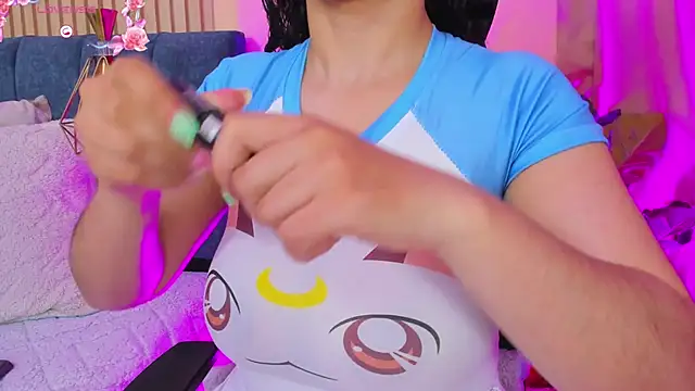 Snapshot of angeline_teen chatting on October 29, 2025, 12:26 pm angeline teen online show from October 29, 2025, 12:26 pm