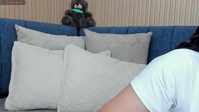 Snapshot of angeline_teen chatting on November 14, 2025, 12:09 pm angeline teen online show from November 14, 2025, 12:09 pm