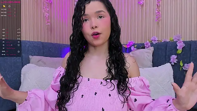 Snapshot of angeline_teen chatting on March 15, 2025, 12:13 pm angeline teen online show from March 15, 2025, 12:13 pm
