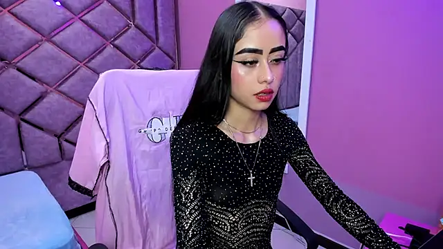 AnnySweett  online show from April 17, 2026, 5:38 pm