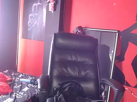 KLOE PIELL online show from April 1, 2026, 8:39 pm