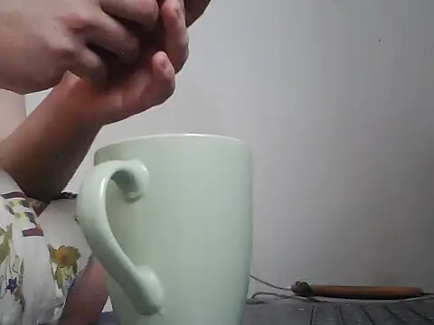 Snapshot of lickthehottie chatting on August 4, 2026, 9:14 am lickthehottie online show from August 4, 2026, 9:14 am