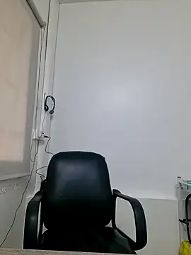 Snapshot of doctora-danna chatting on October 8, 2025, 1:34 pm doctora-danna online show from October 8, 2025, 1:34 pm