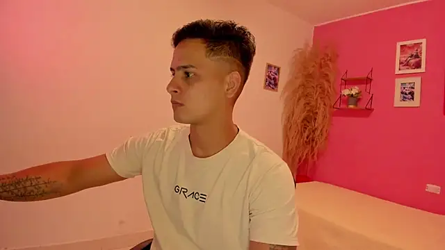 JANER 03 online show from November 2, 2025, 6:02 pm