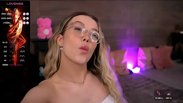 KylieJoyce online show from February 9, 2025, 4:36 am