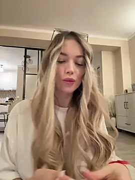 KylieJoyce online show from February 26, 2025, 10:04 pm