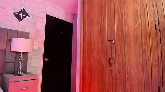 ailynBlaze online show from November 17, 2025, 10:03 pm