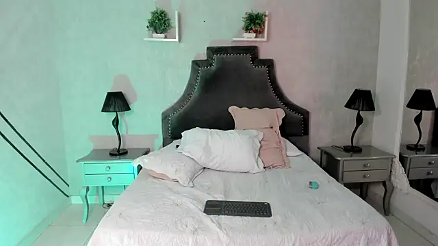 ailynBlaze online show from March 21, 2025, 1:56 am