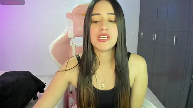 Snapshot of Tinylottie chatting on October 3, 2025, 7:48 pm Tinylottie online show from October 3, 2025, 7:48 pm