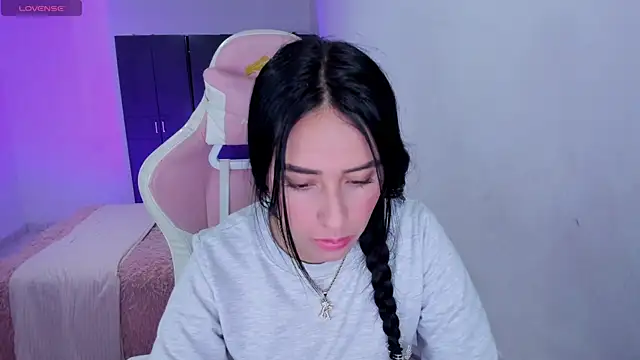 Tinylottie online show from May 16, 2026, 12:42 am