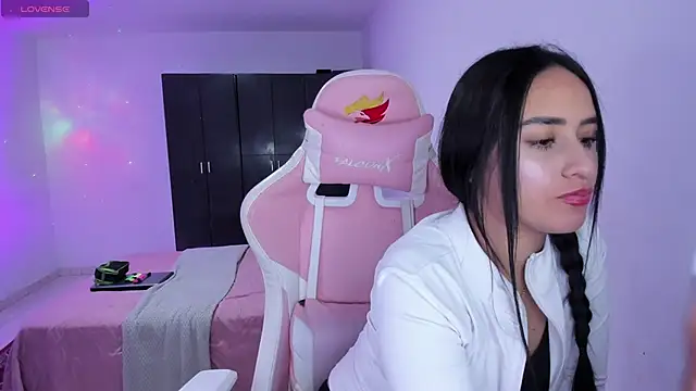 Snapshot of Tinylottie chatting on February 28, 2026, 10:20 pm Tinylottie online show from February 28, 2026, 10:20 pm