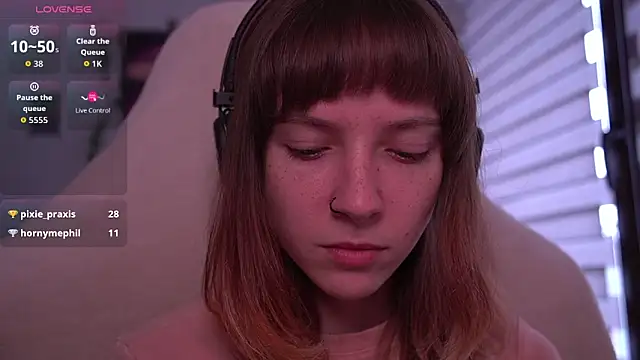 juliapie online show from September 30, 2025, 7:36 am