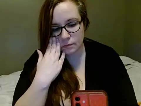 Snapshot of KayleeHollyxxx chatting on February 1, 2025, 9:00 am KayleeHollyxxx online show from February 1, 2025, 9:00 am