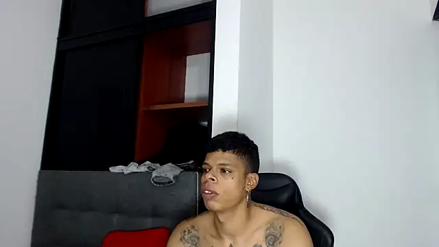 BrandonStond online show from November 2, 2025, 3:22 am