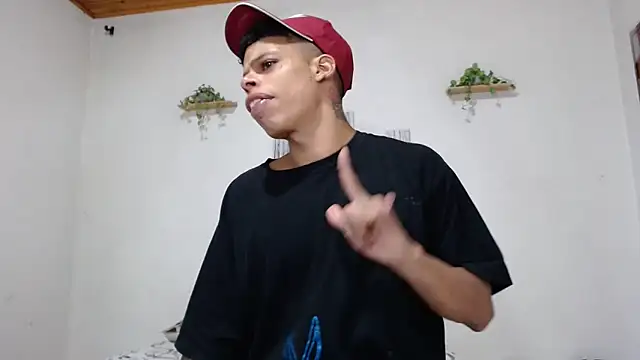 Snapshot of BrandonStond chatting on February 15, 2026, 11:47 pm BrandonStond online show from February 15, 2026, 11:47 pm