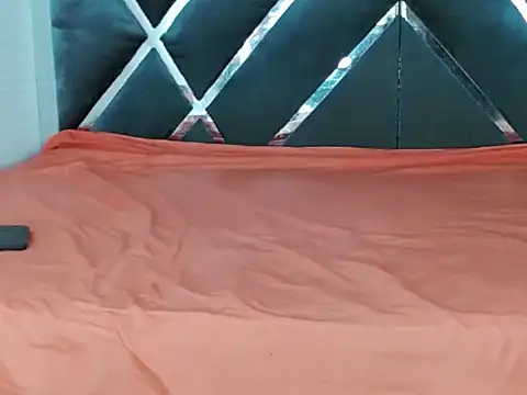 Snapshot of annygetty1 chatting on March 11, 2025, 8:09 pm annygetty1 online show from March 11, 2025, 8:09 pm