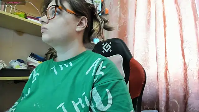 Seductive She Wolf online show from March 14, 2026, 3:29 pm