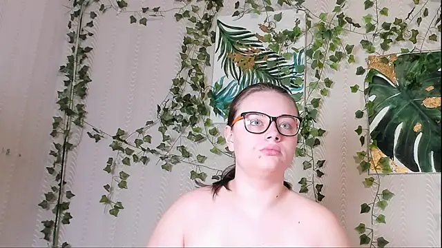 Seductive She Wolf online show from November 23, 2025, 9:08 am