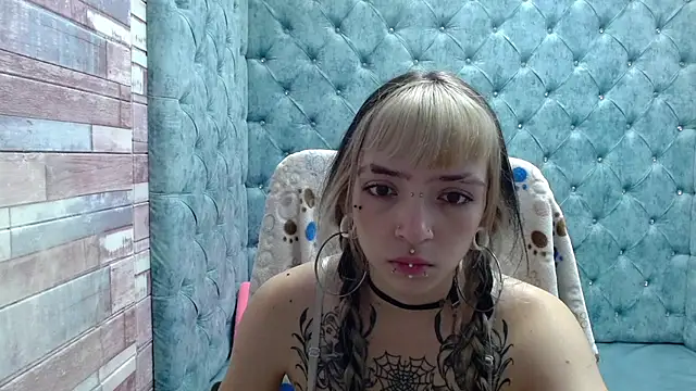 Samantha Smiith online show from October 23, 2025, 4:00 am