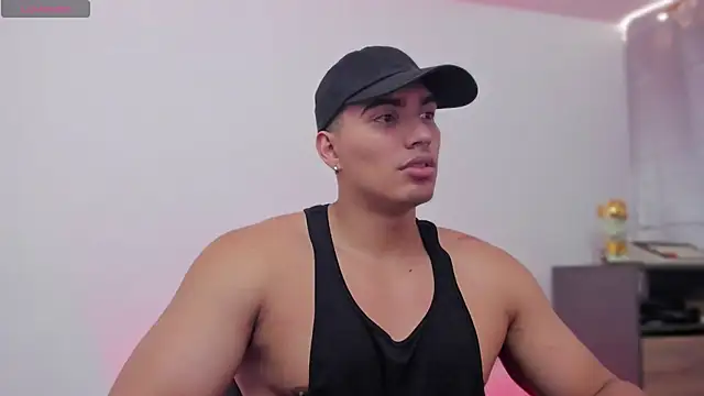 JamesGraay online show from December 2, 2025, 2:41 pm