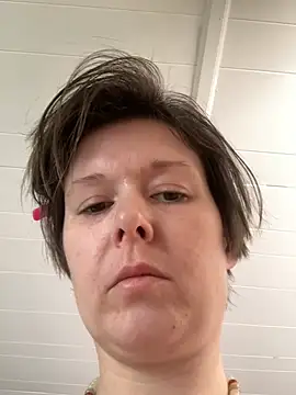 KatieBARBiE98 online show from February 27, 2026, 7:57 pm