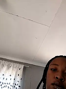 MelStar18xxx online show from February 11, 2026, 10:04 am