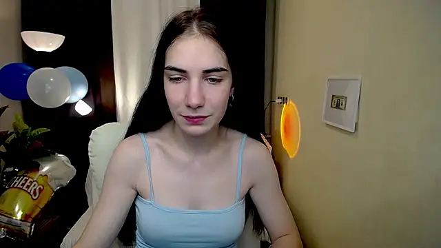 Snapshot of NikaStark_ chatting on October 4, 2025, 7:43 am NikaStark online show from October 4, 2025, 7:43 am