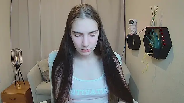 Snapshot of NikaStark_ chatting on May 12, 2026, 6:36 pm NikaStark online show from May 12, 2026, 6:36 pm