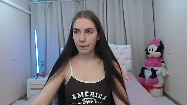 Snapshot of NikaStark_ chatting on May 3, 2026, 6:33 pm NikaStark online show from May 3, 2026, 6:33 pm