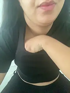 yassminsexy22 online show from November 8, 2025, 10:19 am