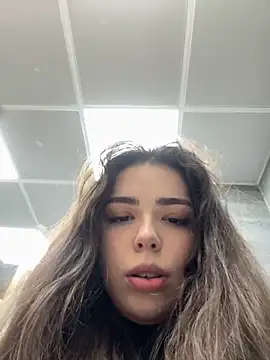 pantyless online show from February 1, 2026, 10:19 pm