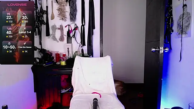 akinoro  online show from January 18, 2025, 10:17 pm