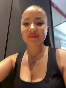 Snapshot of beautydiamond chatting on April 19, 2026, 7:42 am beautydiamond online show from April 19, 2026, 7:42 am