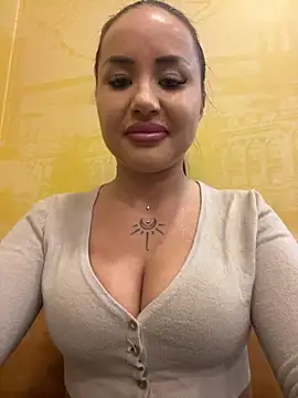 Snapshot of beautydiamond chatting on April 30, 2026, 8:21 am beautydiamond online show from April 30, 2026, 8:21 am