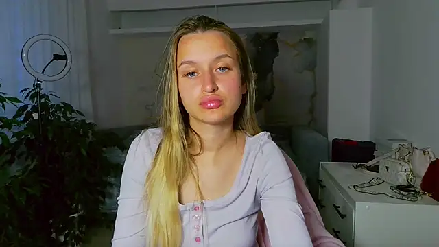Submissive love online show from June 16, 2026, 6:41 pm