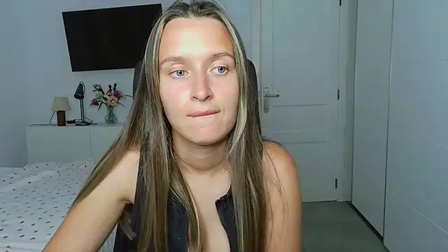 Submissive love online show from October 28, 2025, 10:41 pm