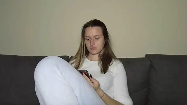 Submissive love online show from March 14, 2025, 8:06 pm