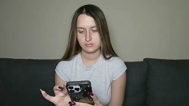 Submissive love online show from March 12, 2025, 8:20 pm