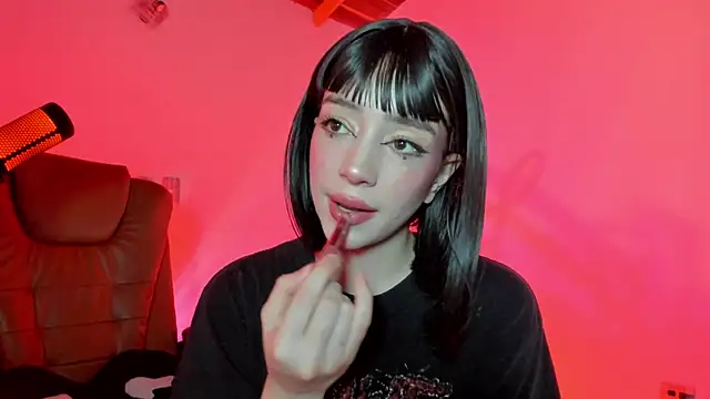 sweeet peach online show from December 22, 2025, 7:19 am